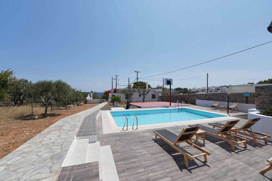 Flora'S Beach And Pool Villa In Syros Liaropa Ngoại thất bức ảnh