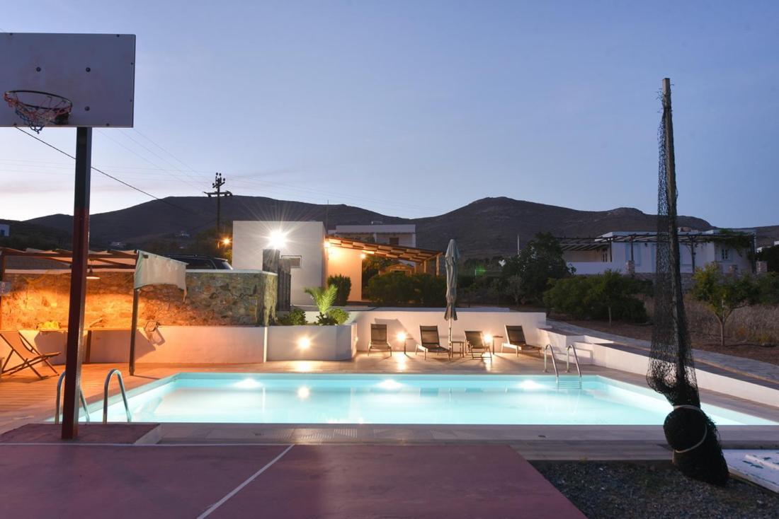 Flora'S Beach And Pool Villa In Syros Liaropa Ngoại thất bức ảnh